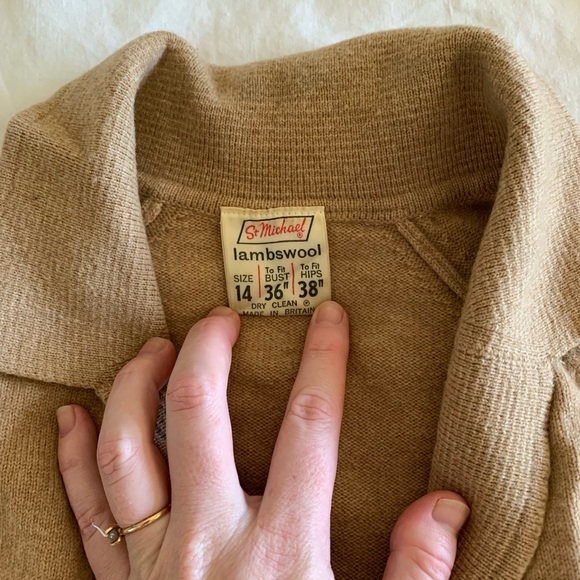 ✨VINTAGE Tan Wool Cardigan - Picture 2 of 2